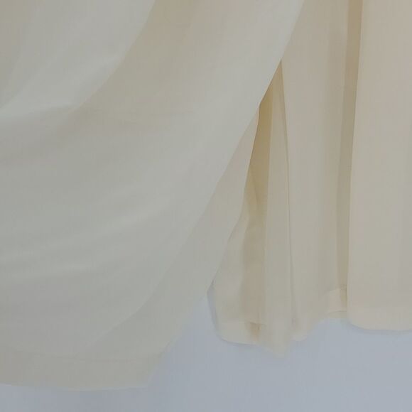 BCBGeneration, overlay‎ skirt. shorts, chiffon, size 2 - Picture 2 of 3